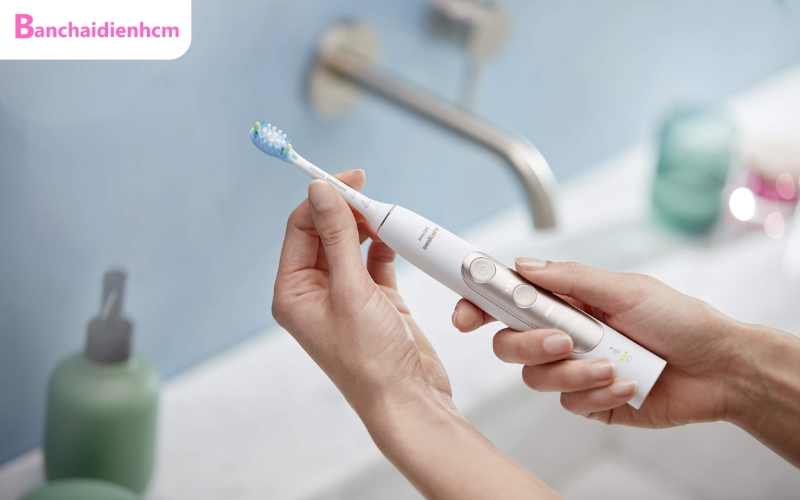 Thiết kế nổi bật, sang trọng trên Philips Sonicare 7300