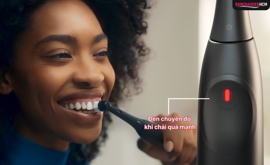 Cảm biến thông minh, bàn chải báo đèn đỏ khi chải quá mạnh giúp điều chỉnh lực tay